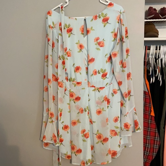 Forever 21 Floral Romper - Picture 5 of 5